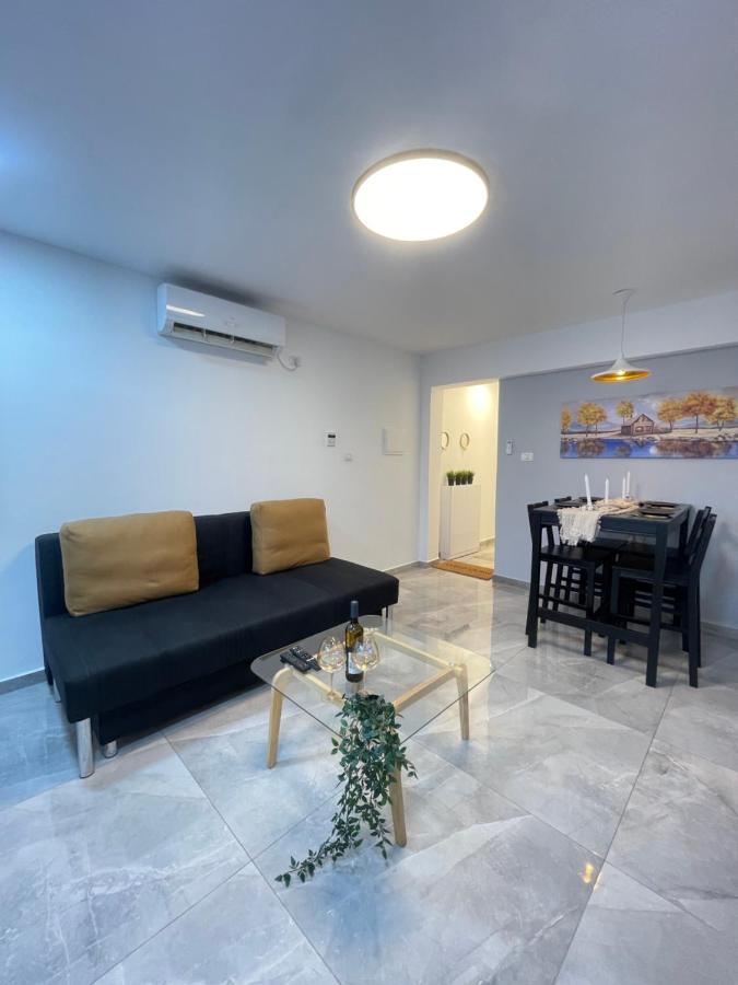 הטרקלין של לינוי - 5 דקות נסיעה מהים Apartment